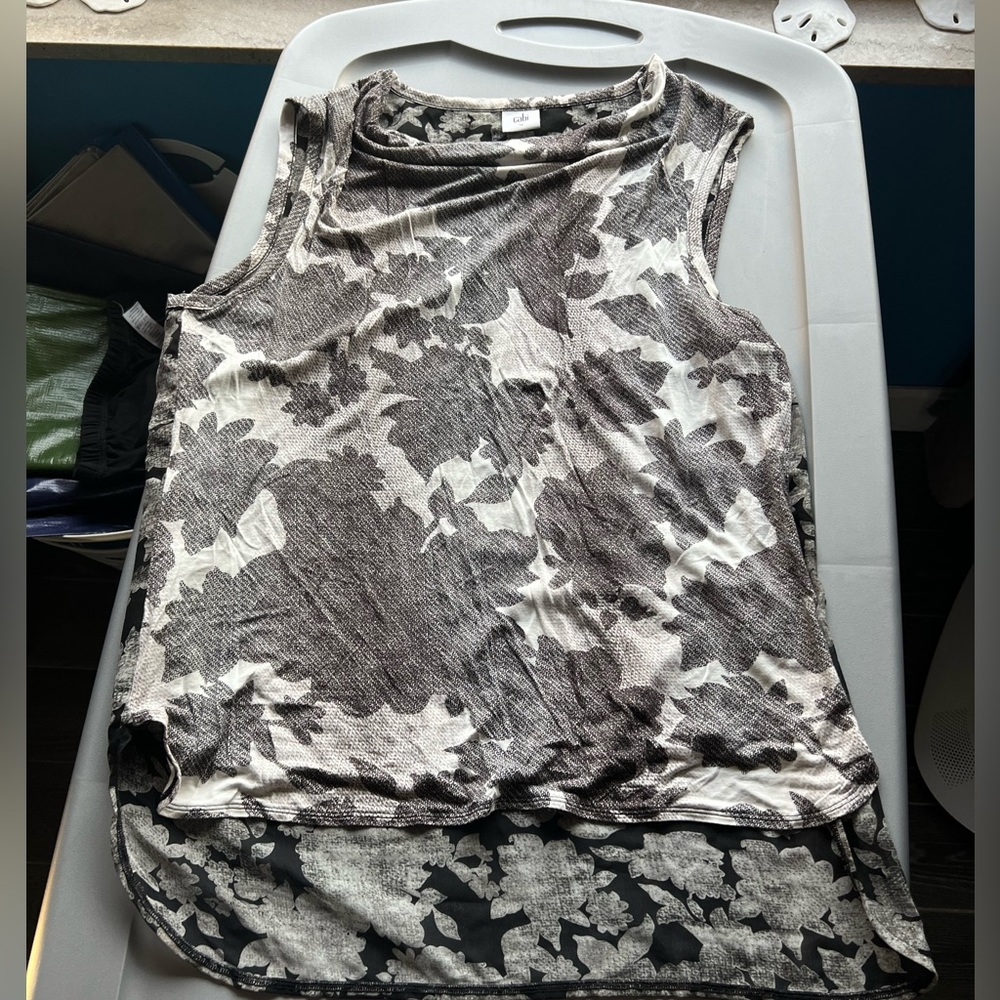 Cabi, two patterned top, size large. Very soft!